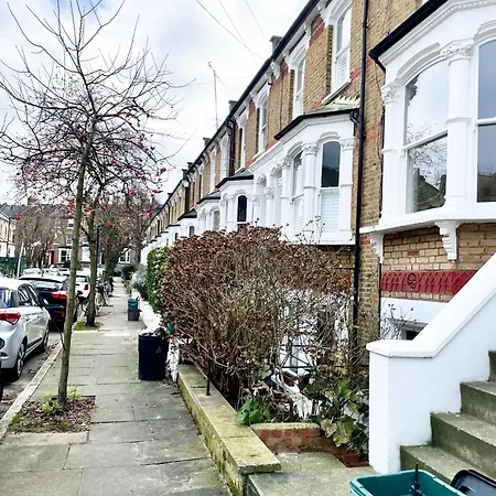 Great Value London Apartment With Garden In Tufnell Park Near Emirates Stadium And 10 Mins To Kings Cross Exterior photo